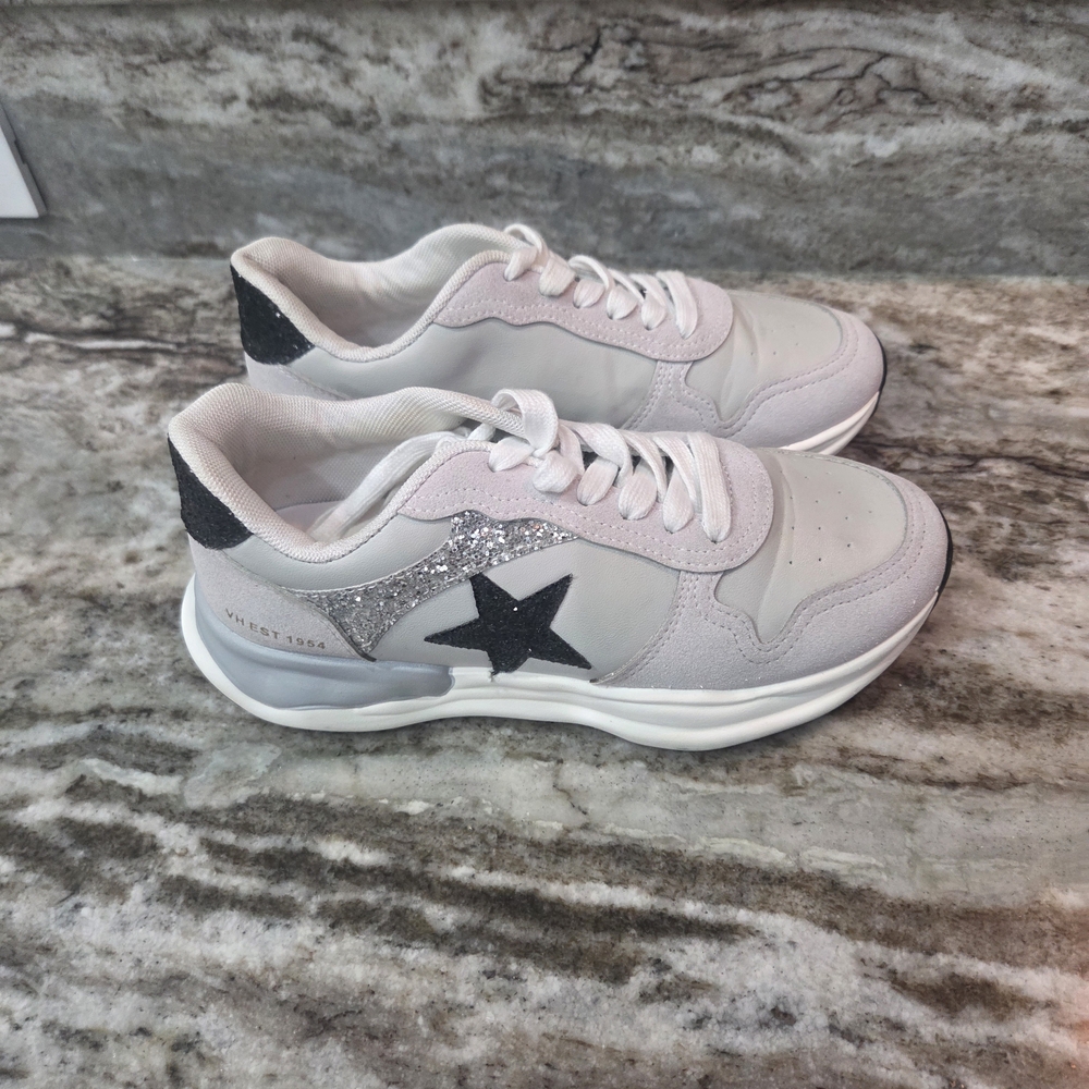 Vintage Havana Gray and Black Star Sneakers